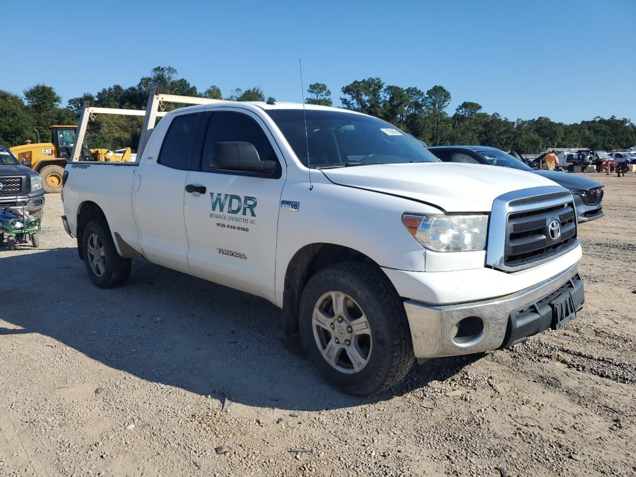 2011 TOYOTA TUNDRA