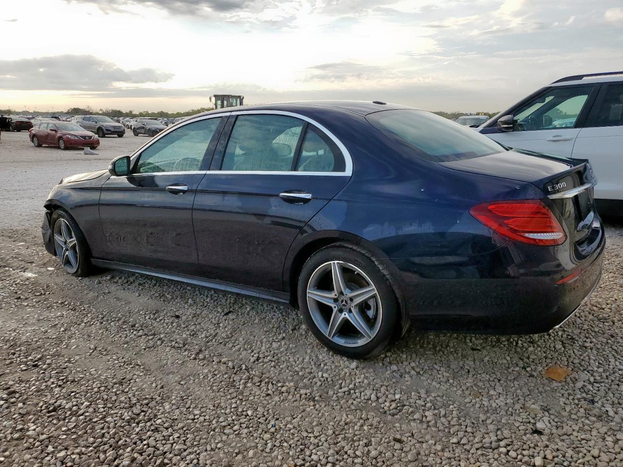 2017 MERCEDES-BENZ E-Class