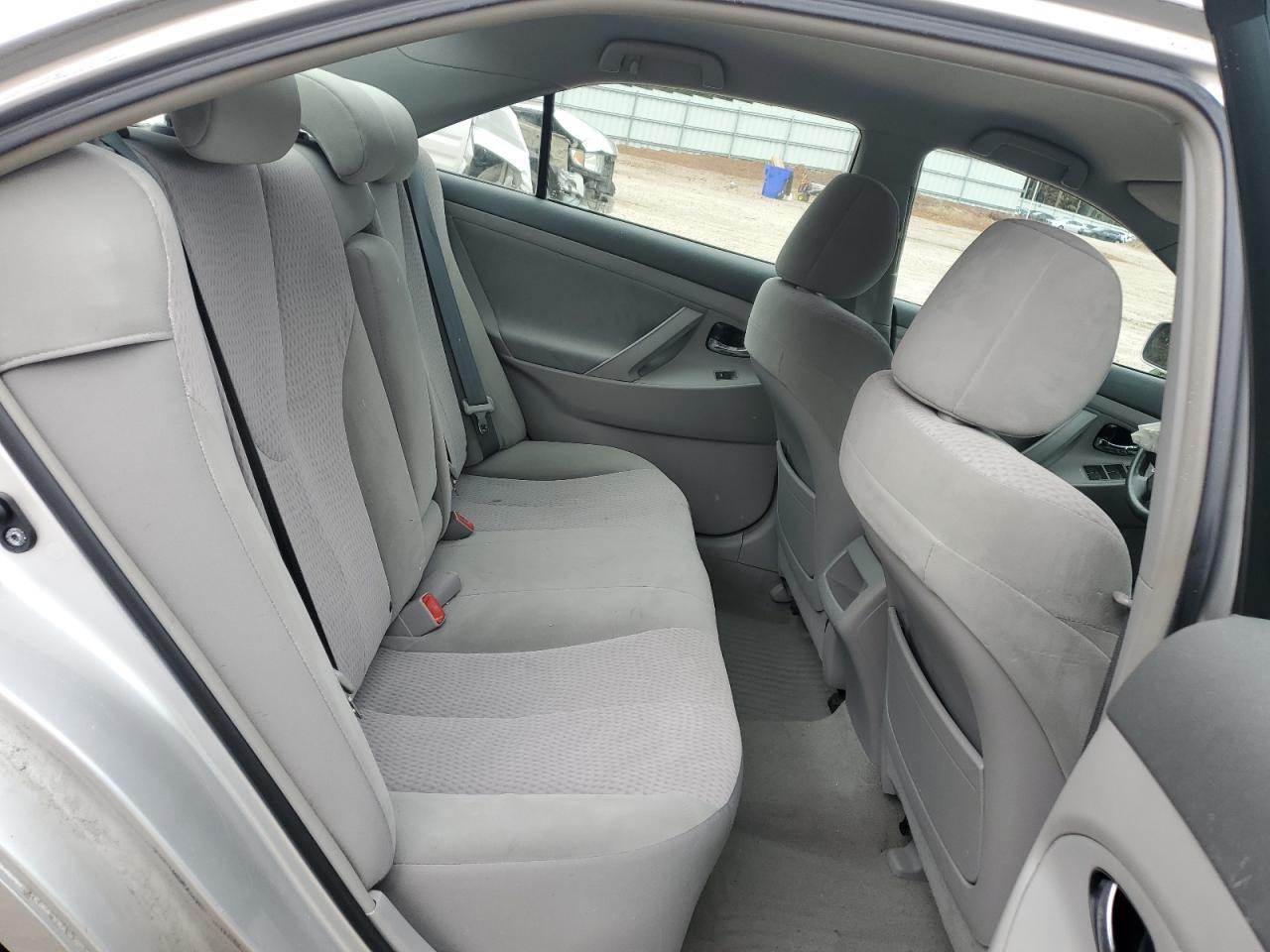 2011 TOYOTA CAMRY
