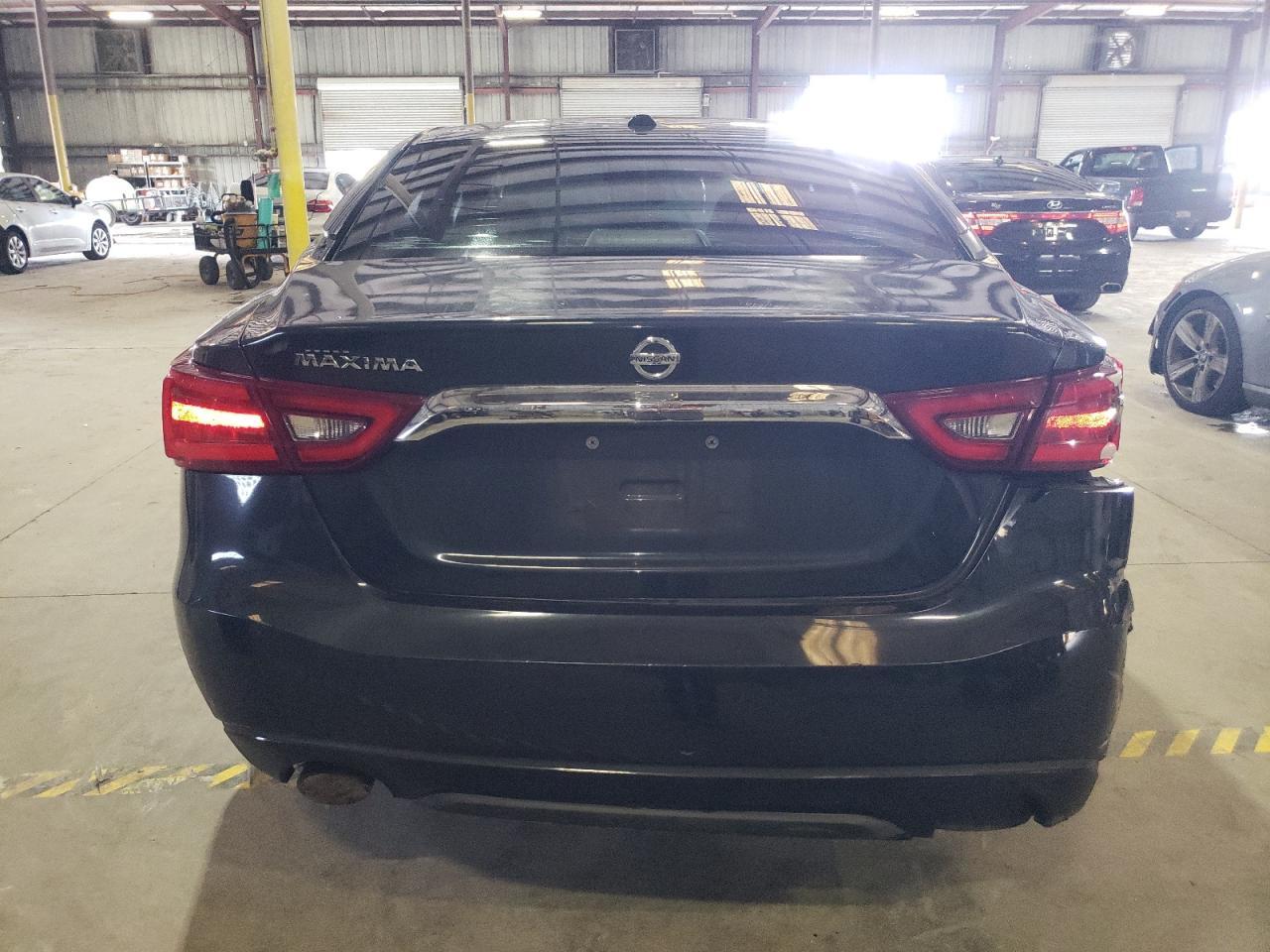2016 NISSAN Maxima
