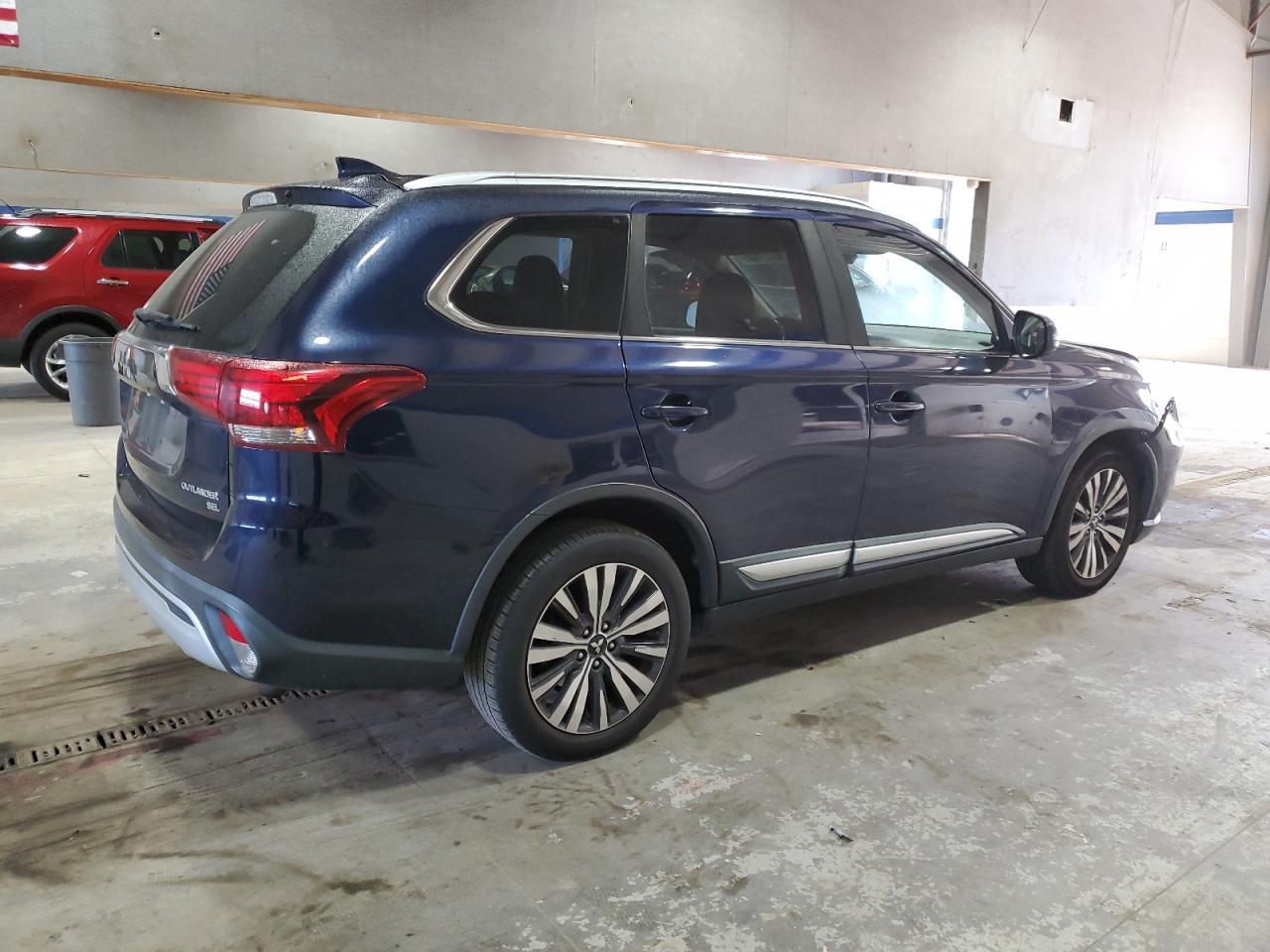 2019 MITSUBISHI outlander