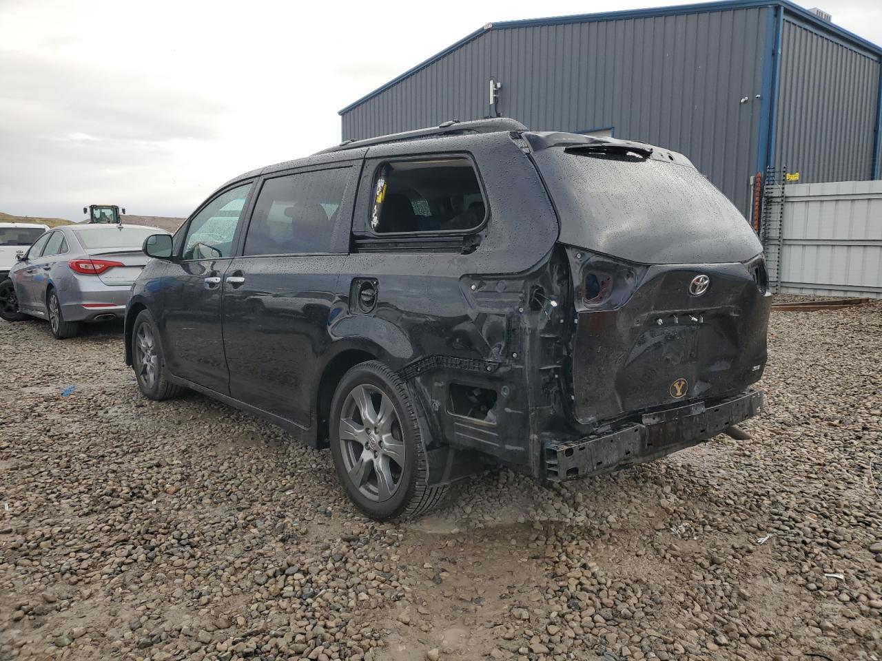 2017 TOYOTA SIENNA