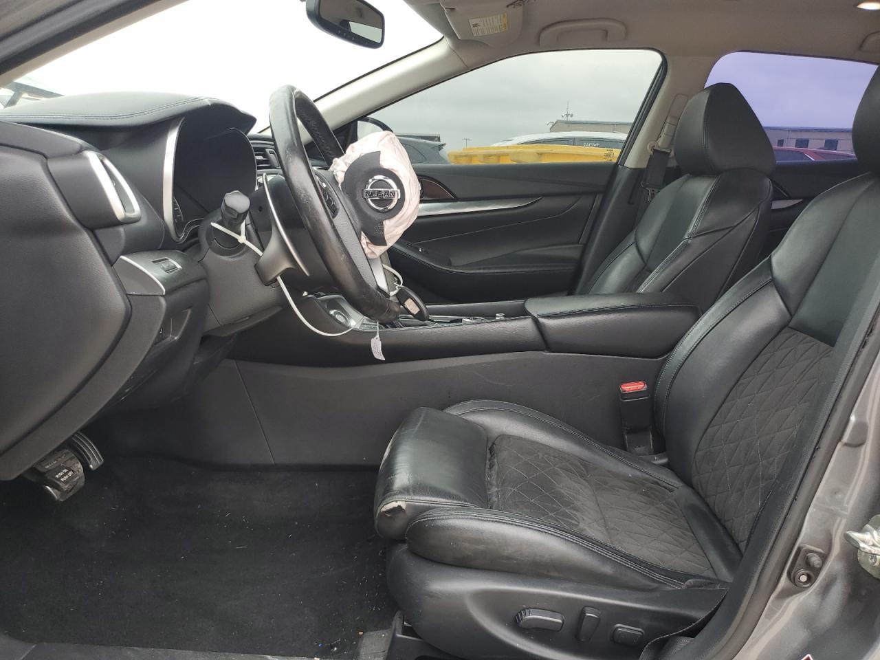 2017 NISSAN Maxima