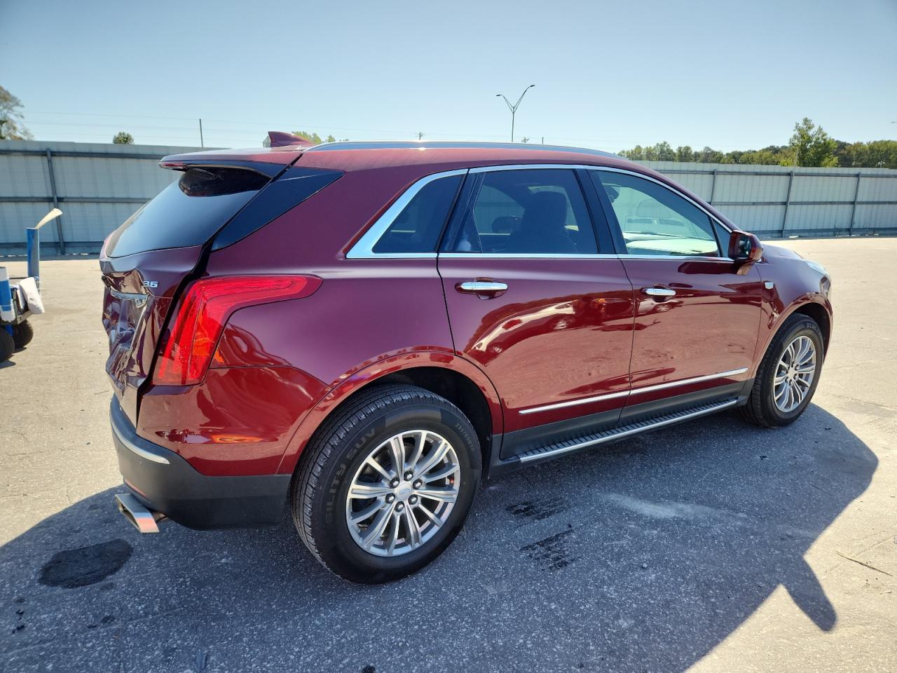 2017 CADILLAC XT5