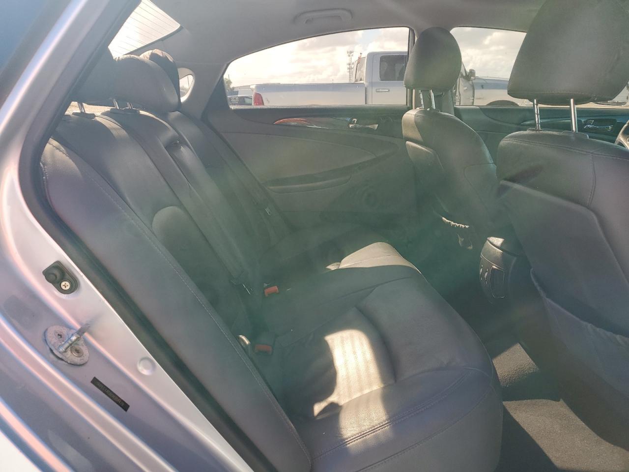 2012 HYUNDAI SONATA