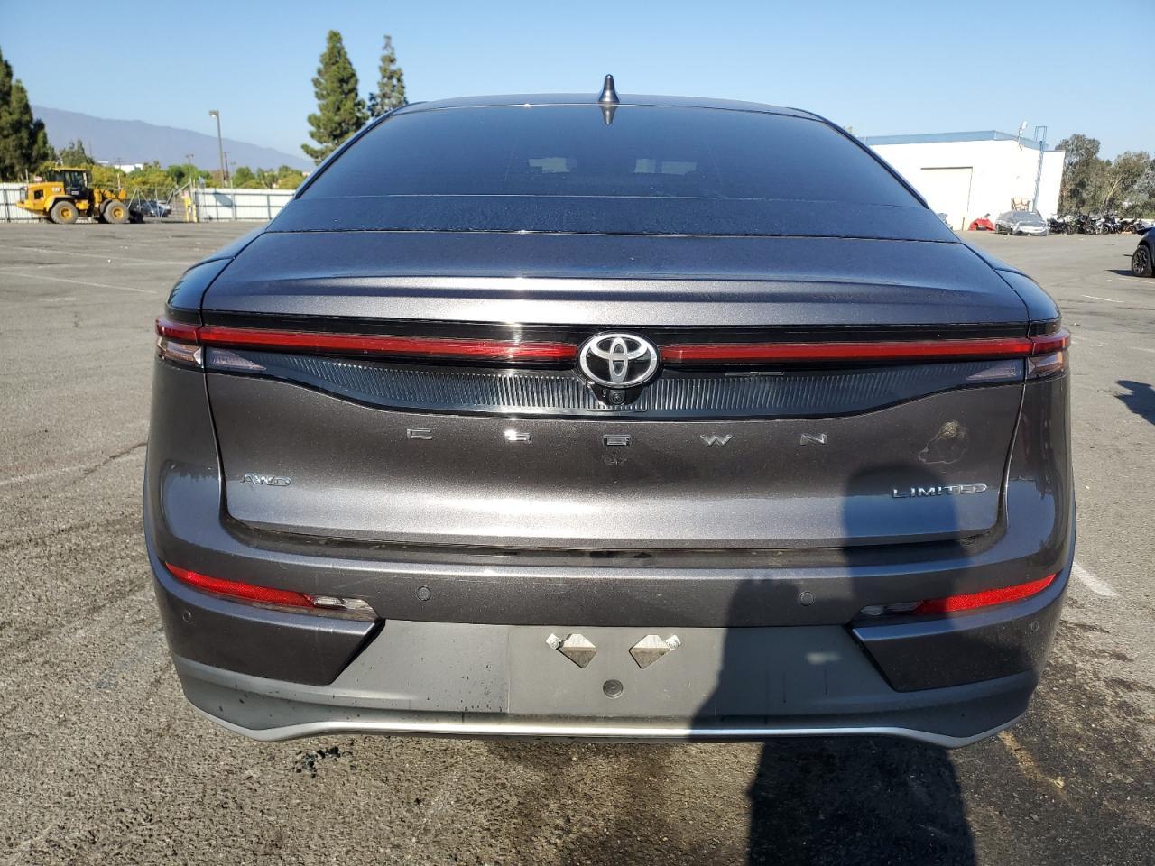 2023 TOYOTA Crown
