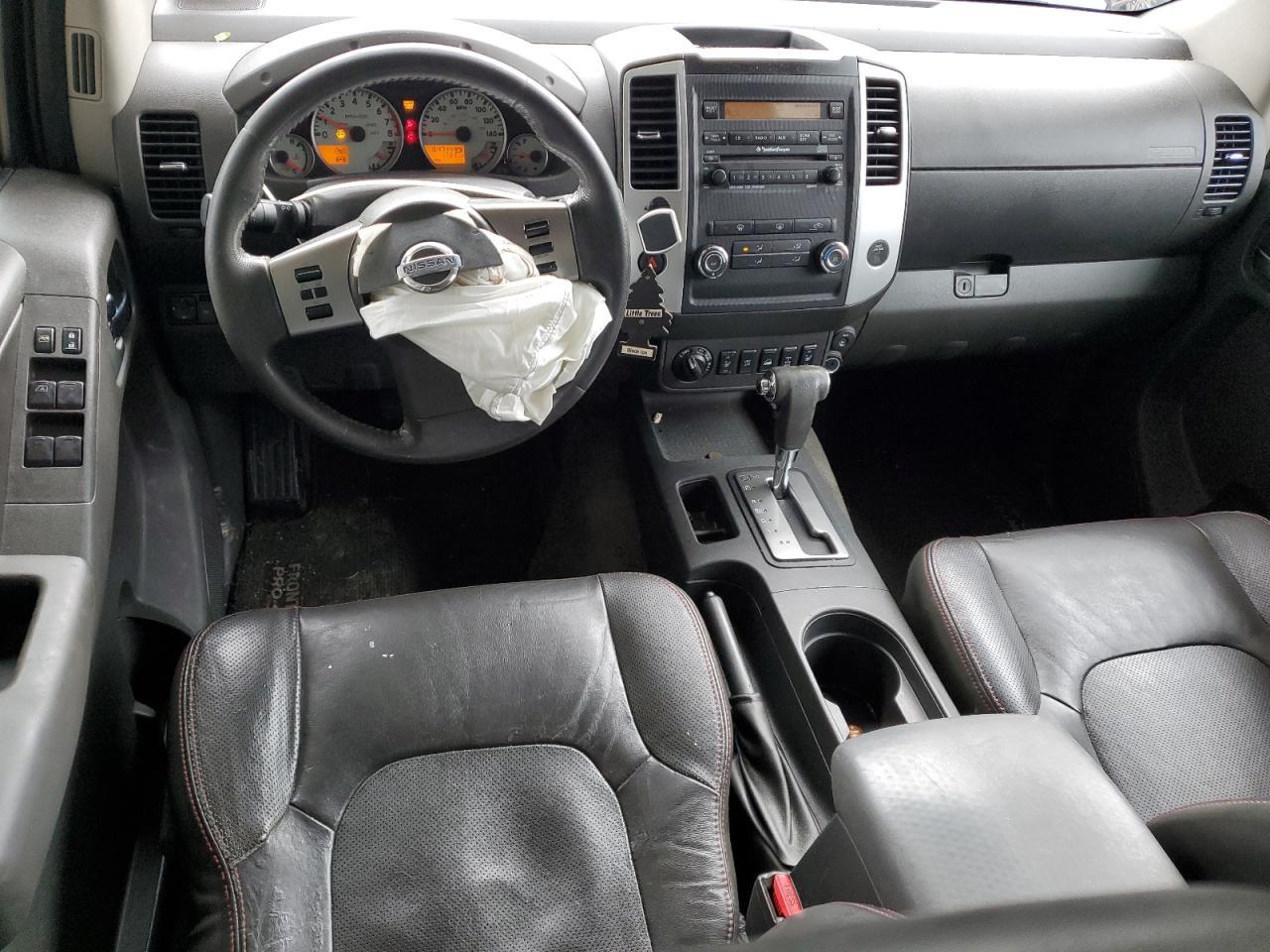 2011 NISSAN Frontier