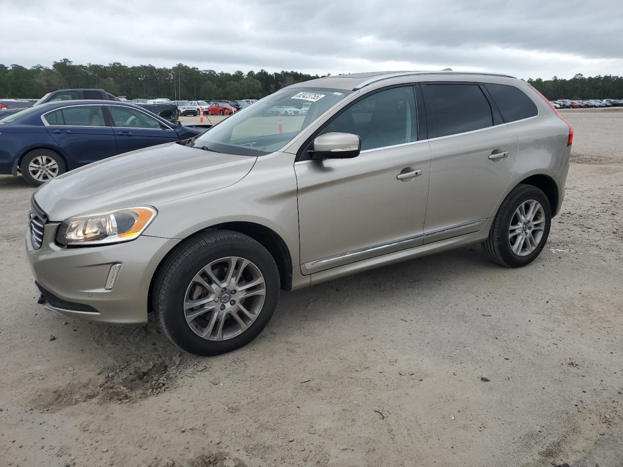 2016 VOLVO XC60