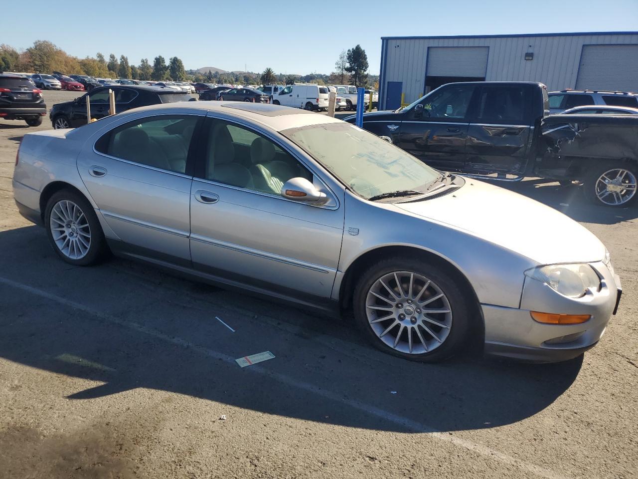 2004 CHRYSLER 300