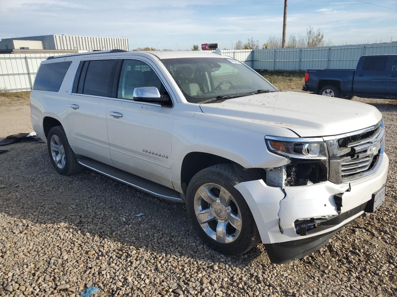 2016 CHEVROLET Suburban