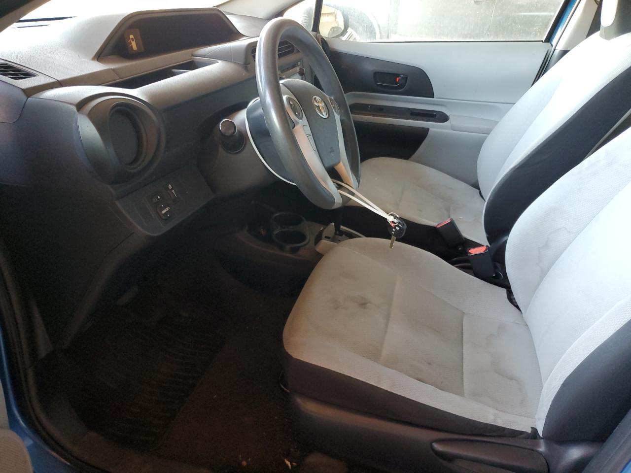 2014 TOYOTA Prius c