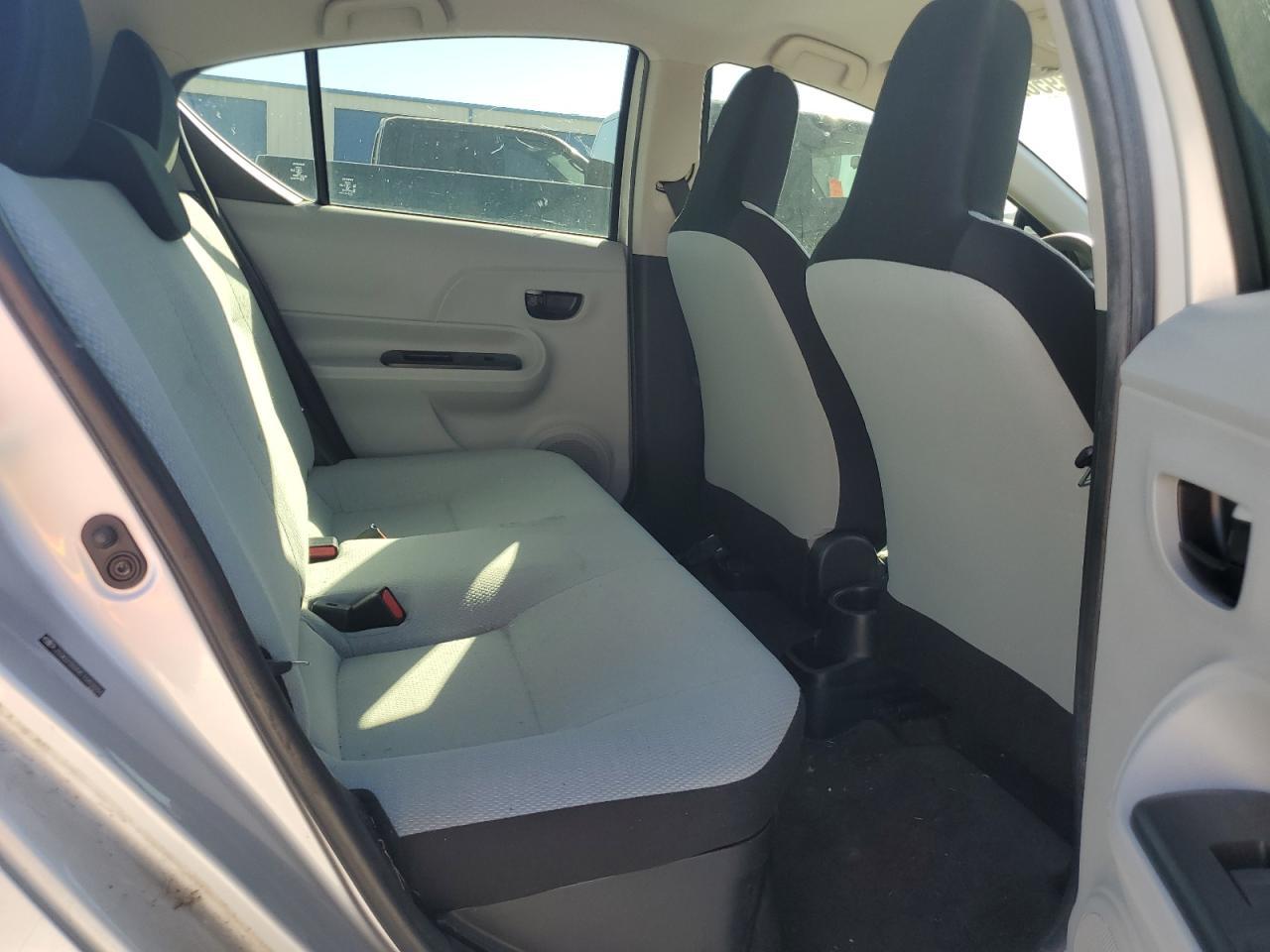 2014 TOYOTA Prius c