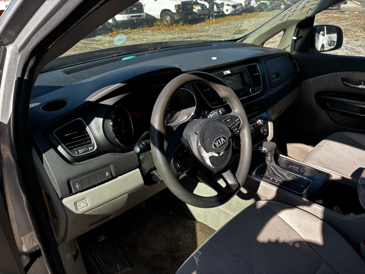 2017 KIA SEDONA