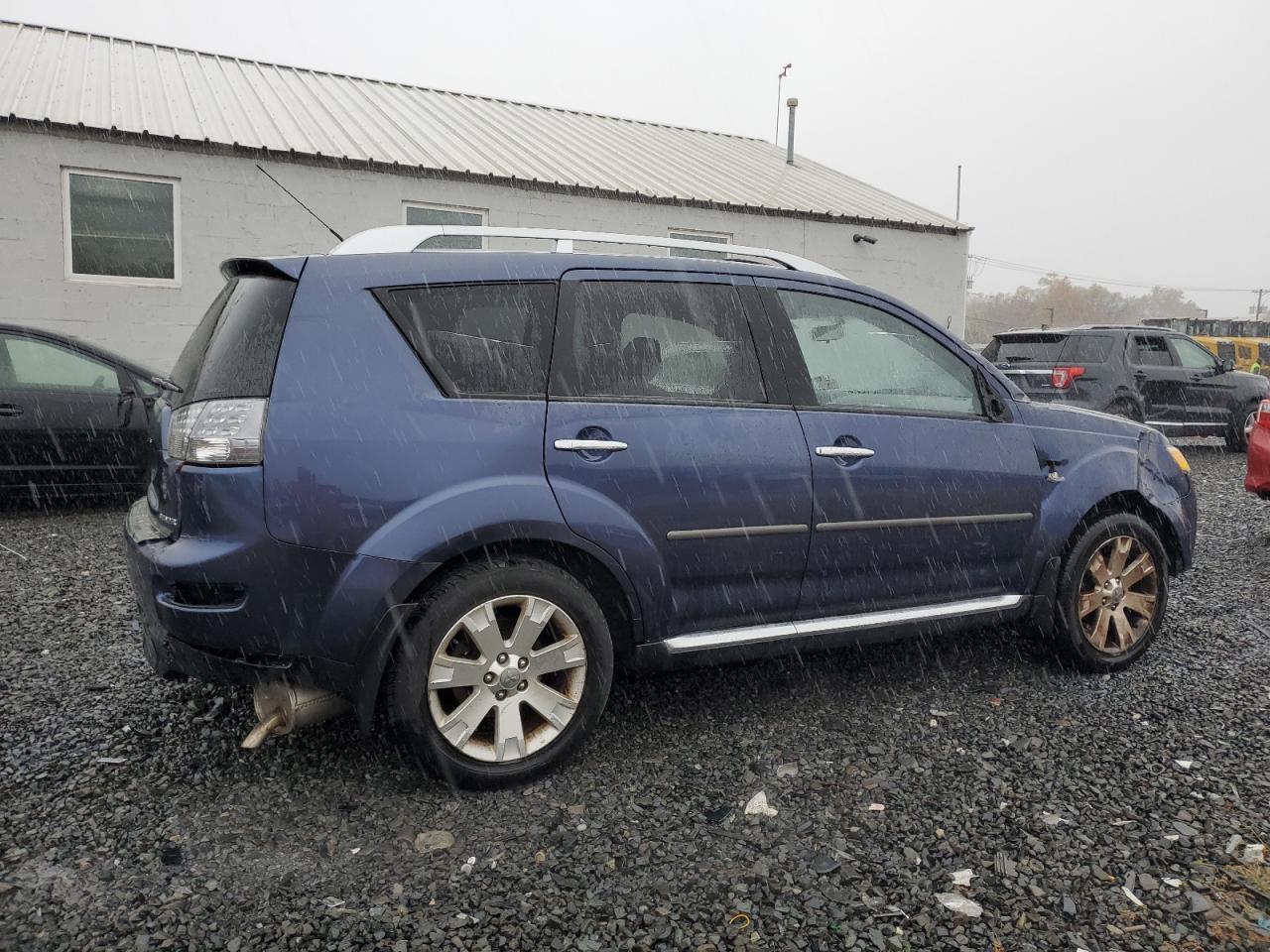 2009 MITSUBISHI outlander