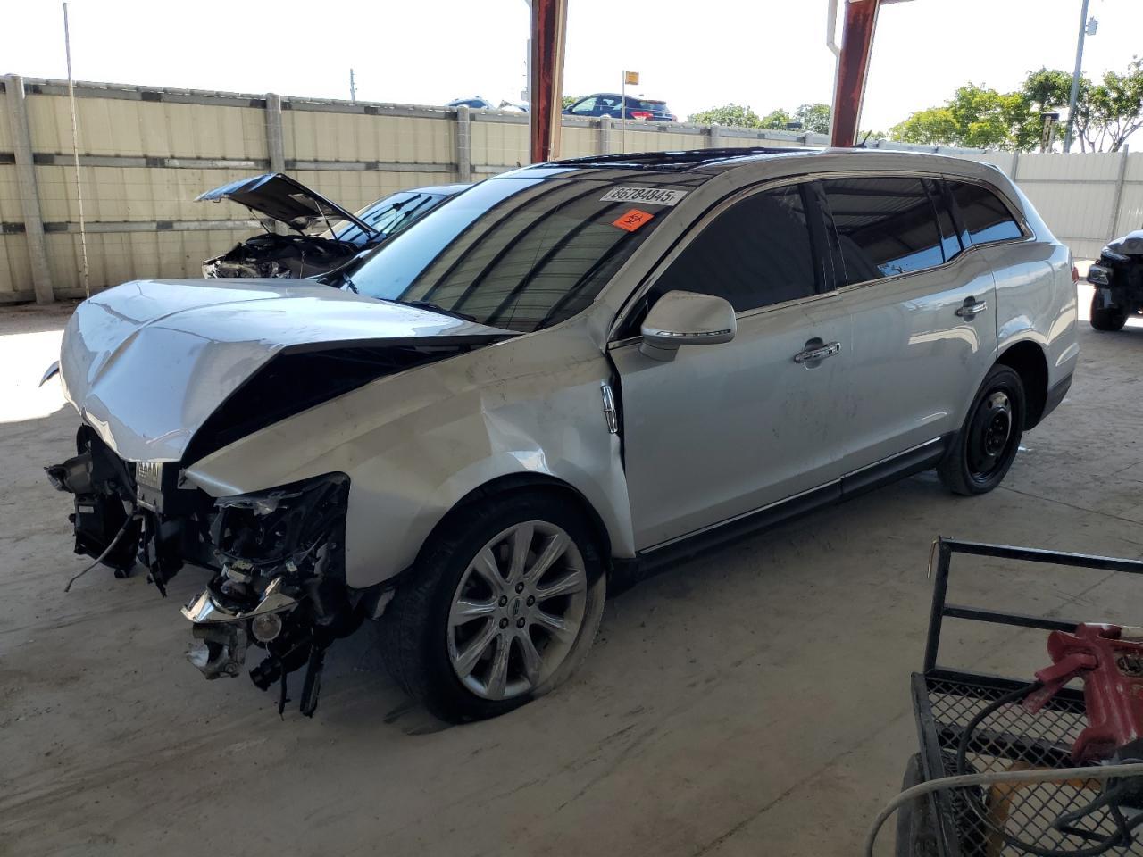 2014 LINCOLN MKT