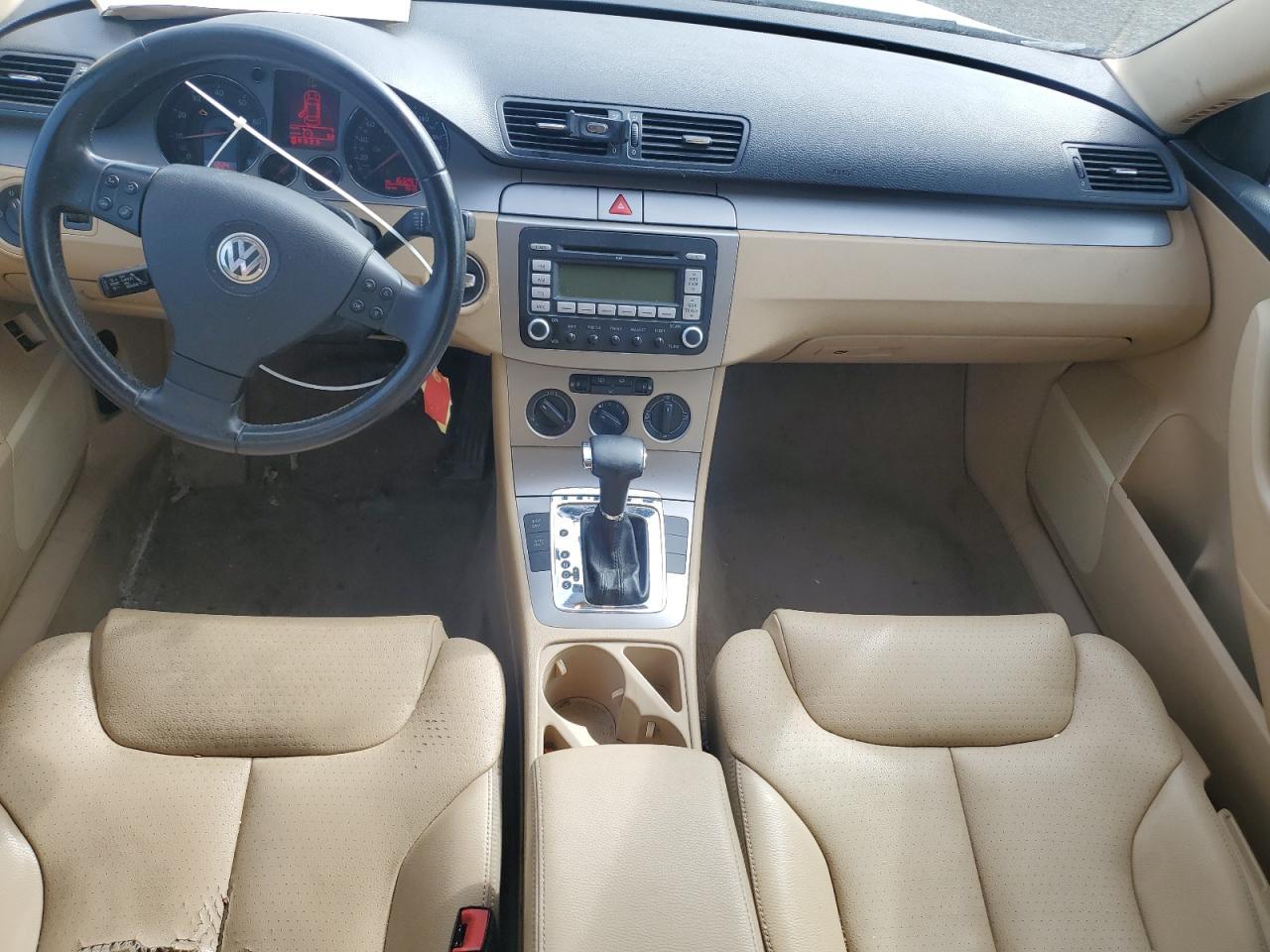 2008 VOLKSWAGEN Passat