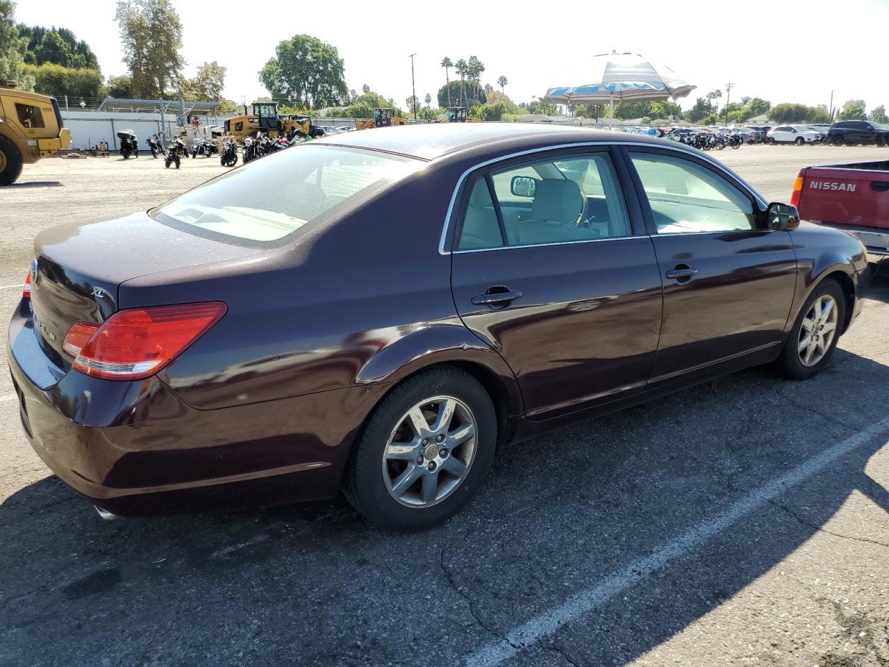2006 TOYOTA Avalon