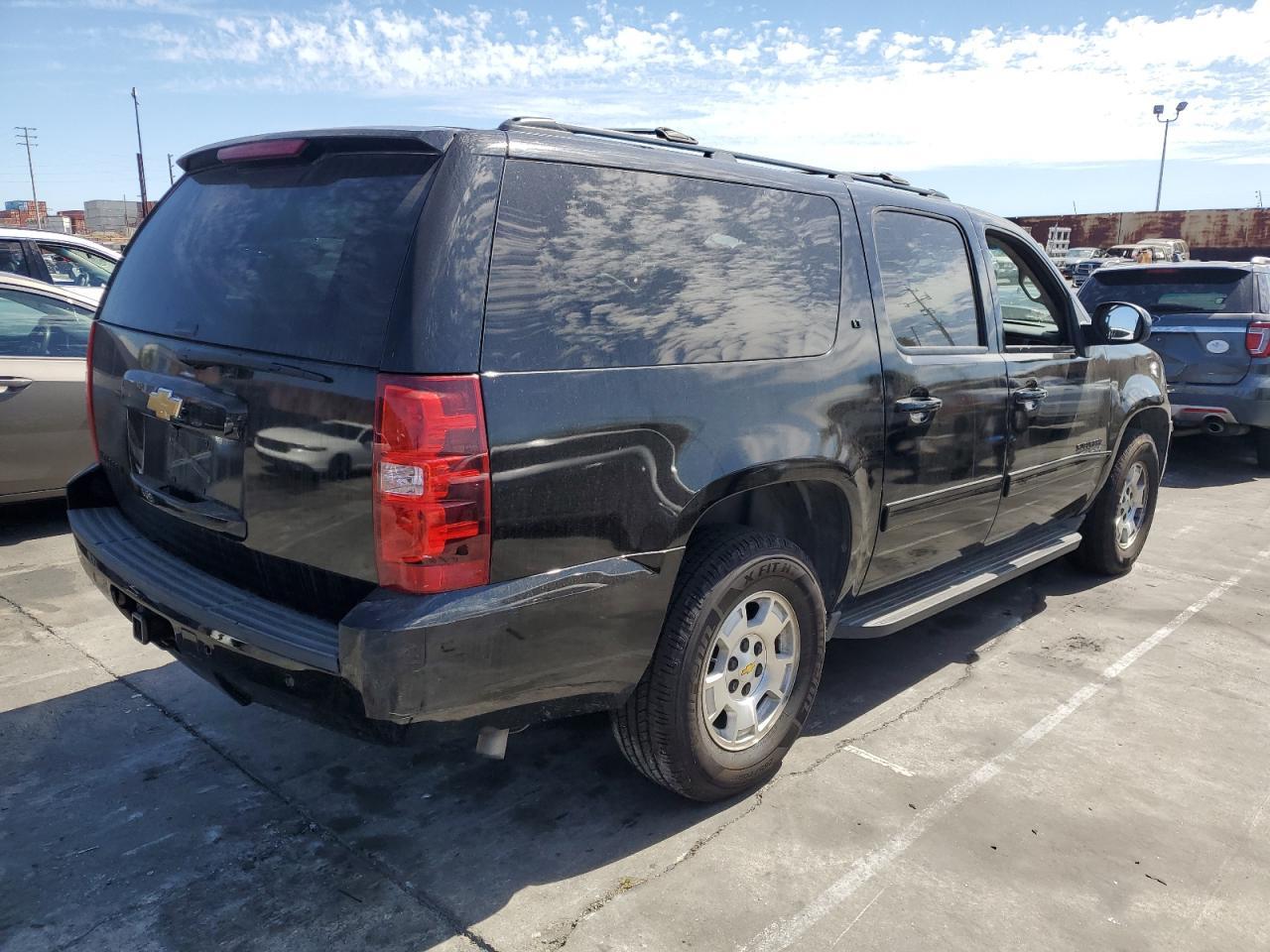 2013 CHEVROLET Suburban