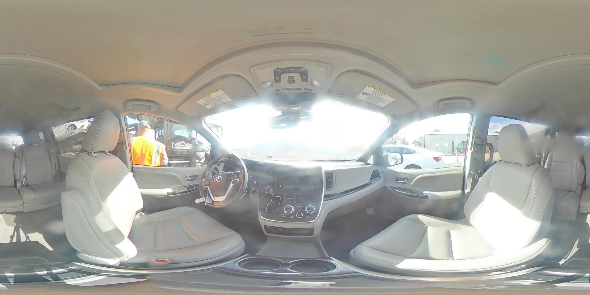 2018 TOYOTA SIENNA