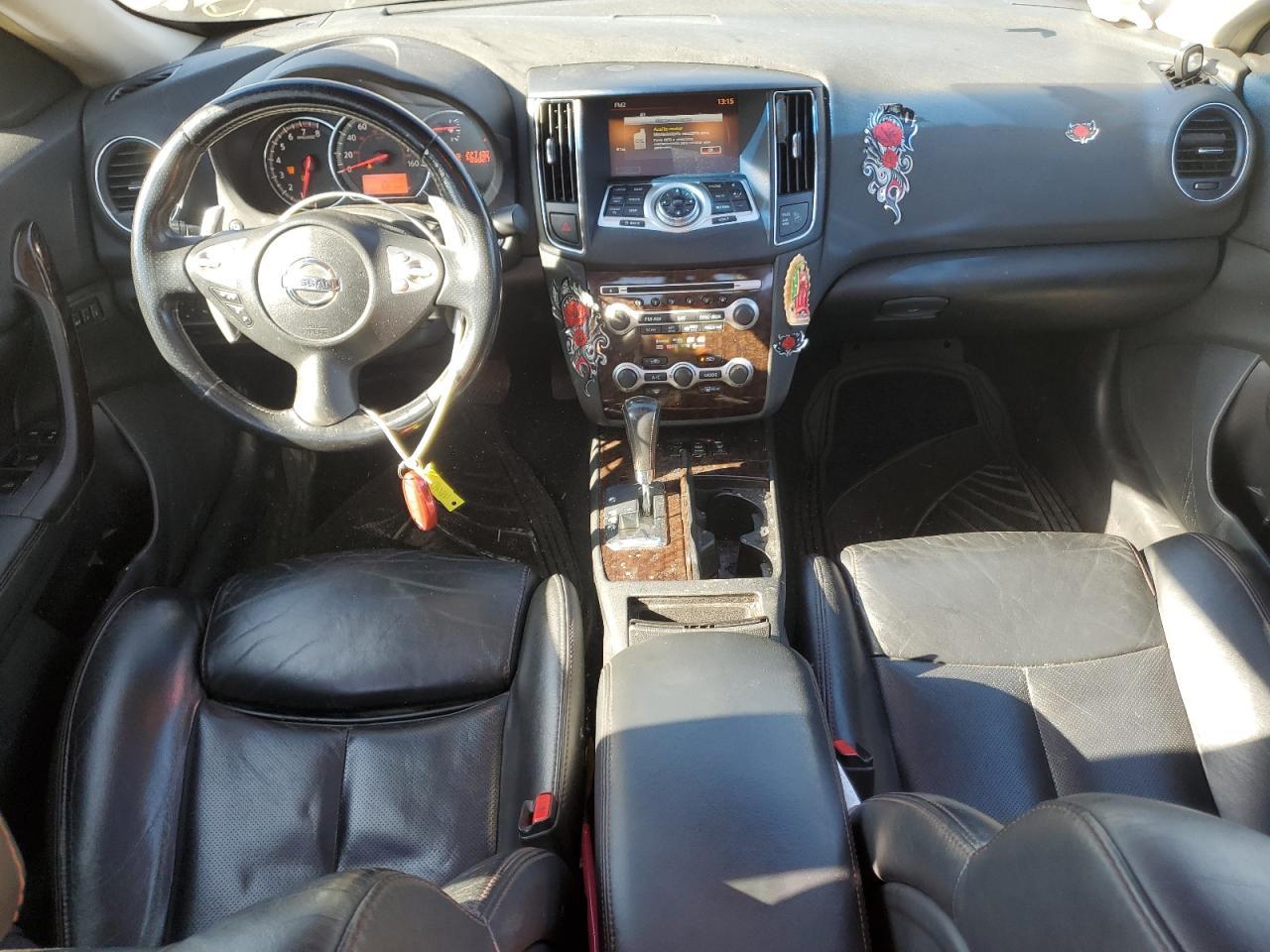 2010 NISSAN Maxima