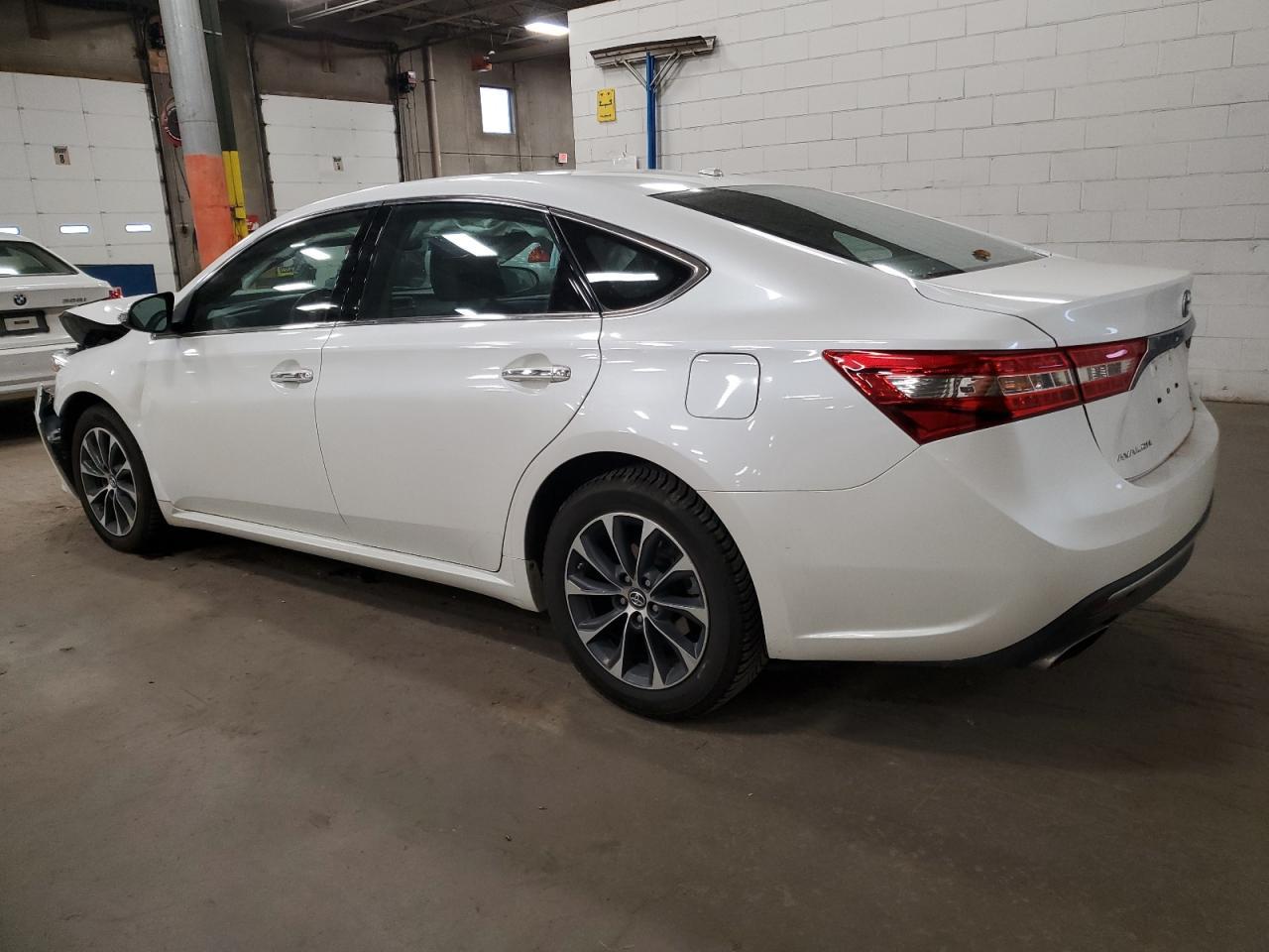 2016 TOYOTA Avalon