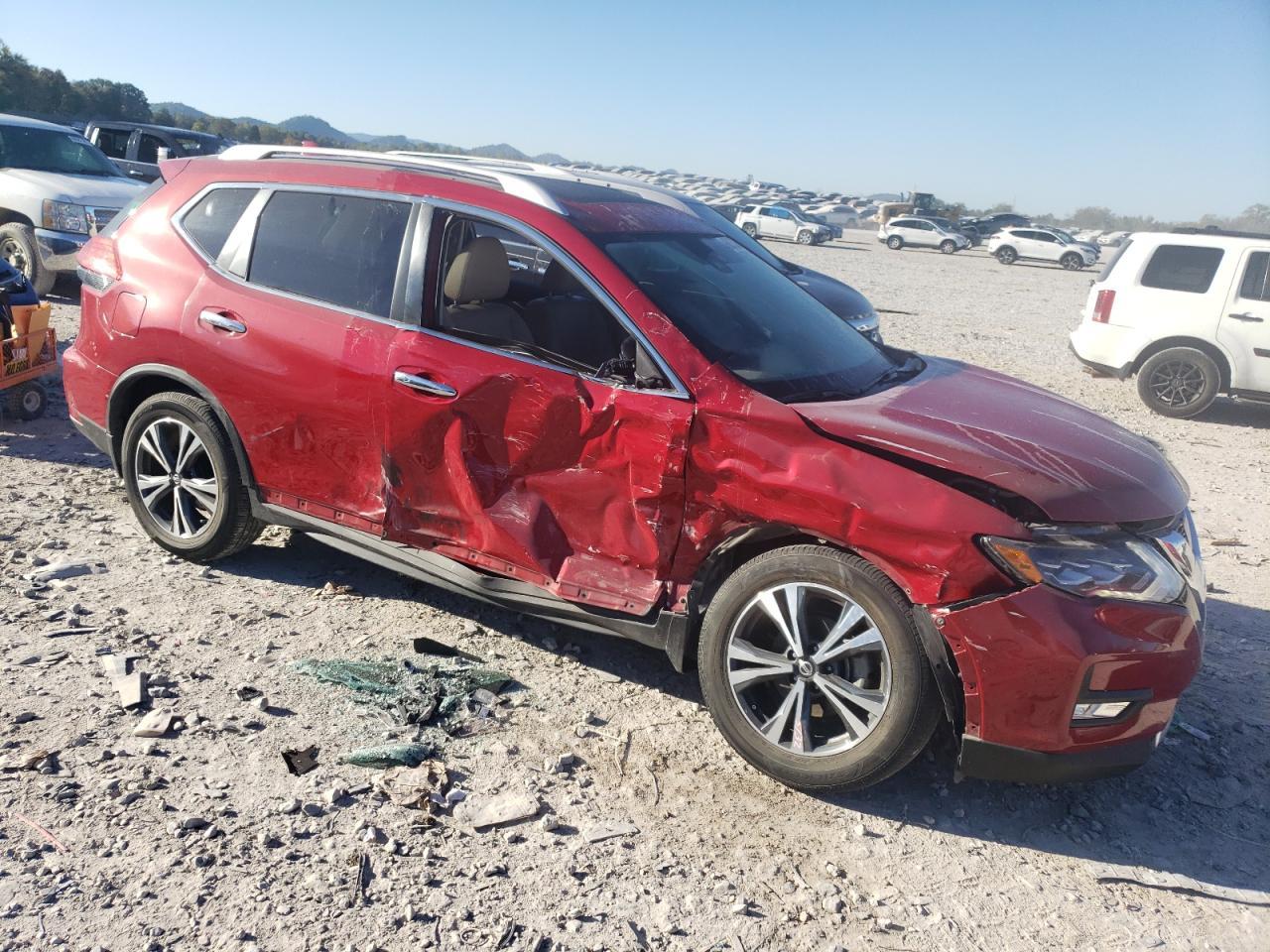 2017 NISSAN ROGUE
