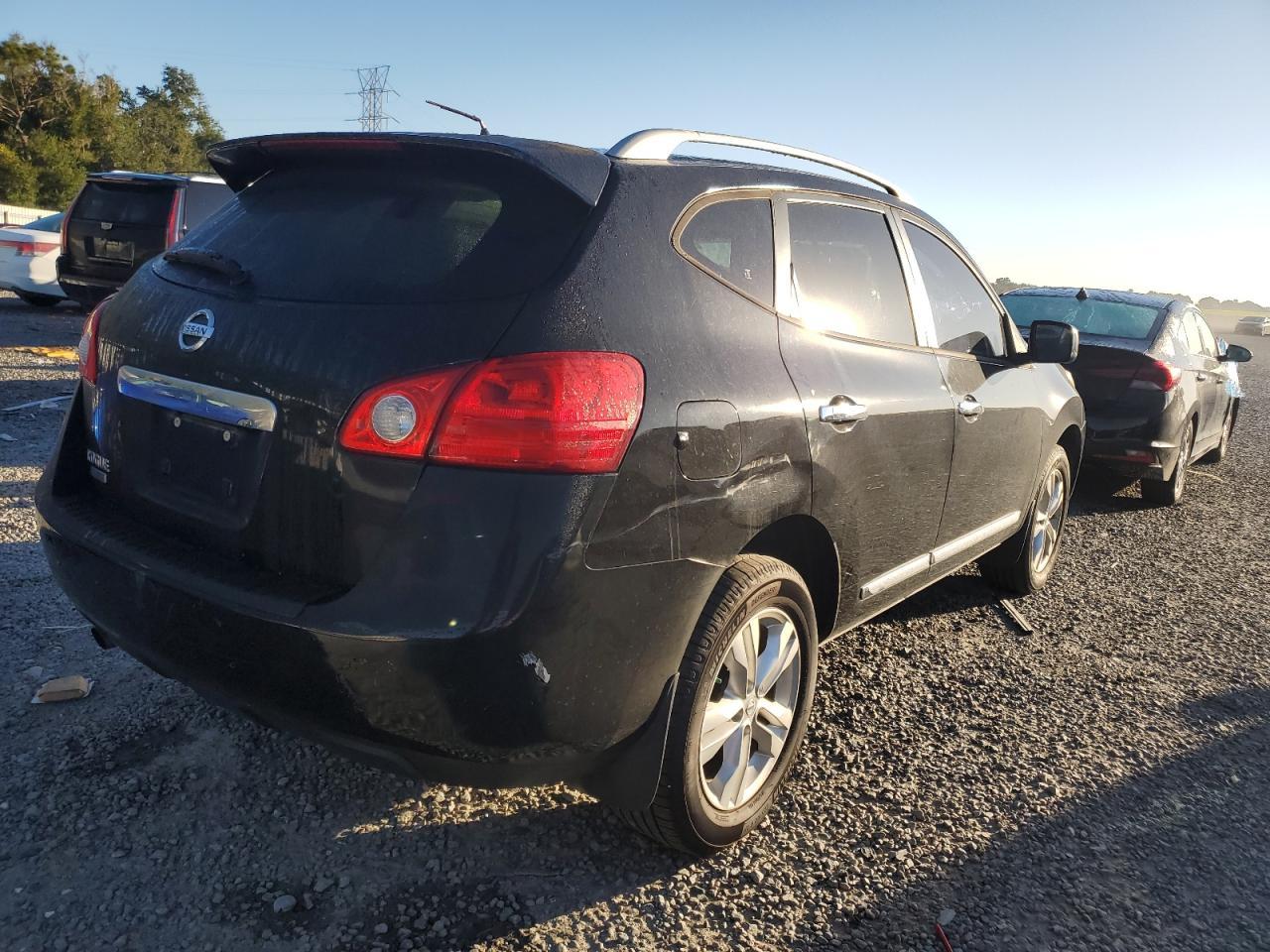 2015 NISSAN ROGUE
