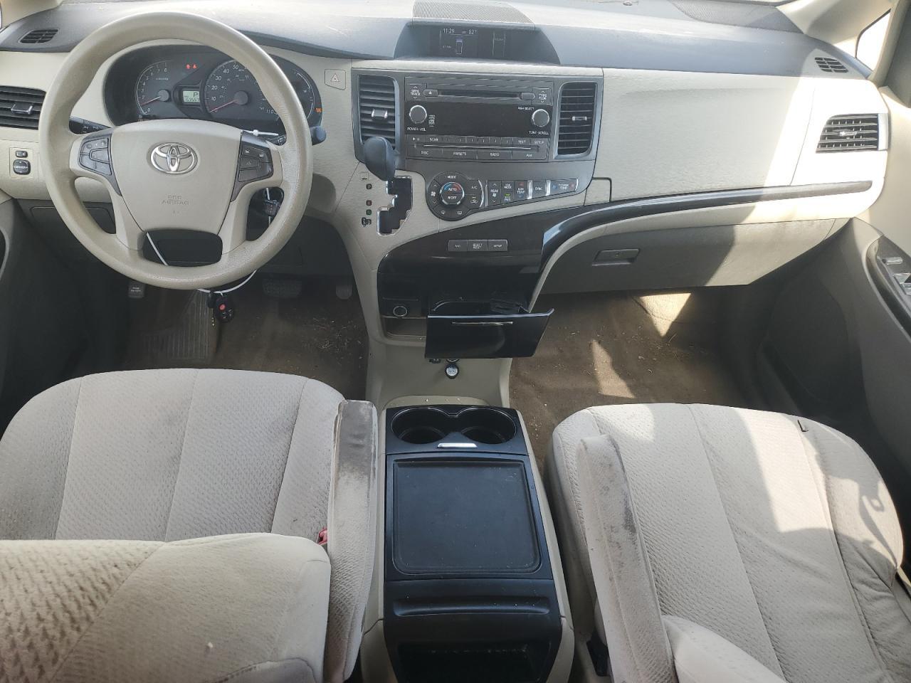 2014 TOYOTA SIENNA