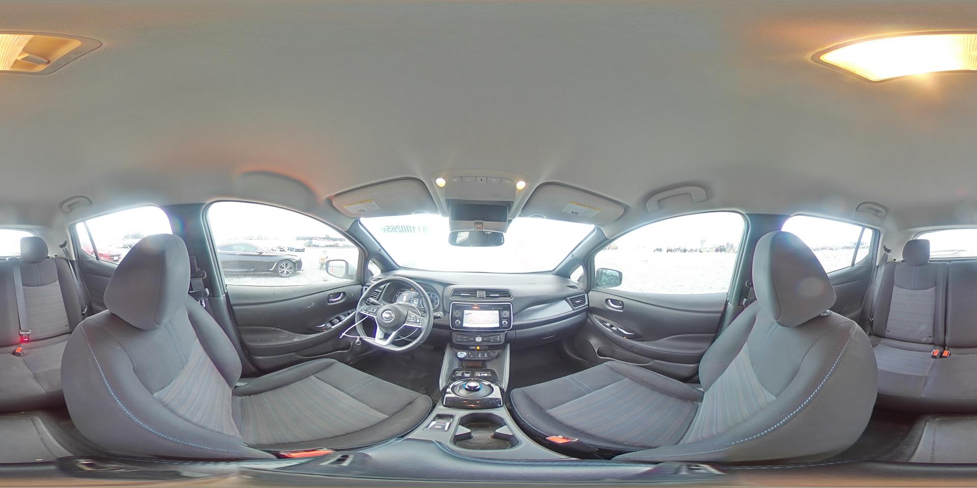 2019 NISSAN LEAF