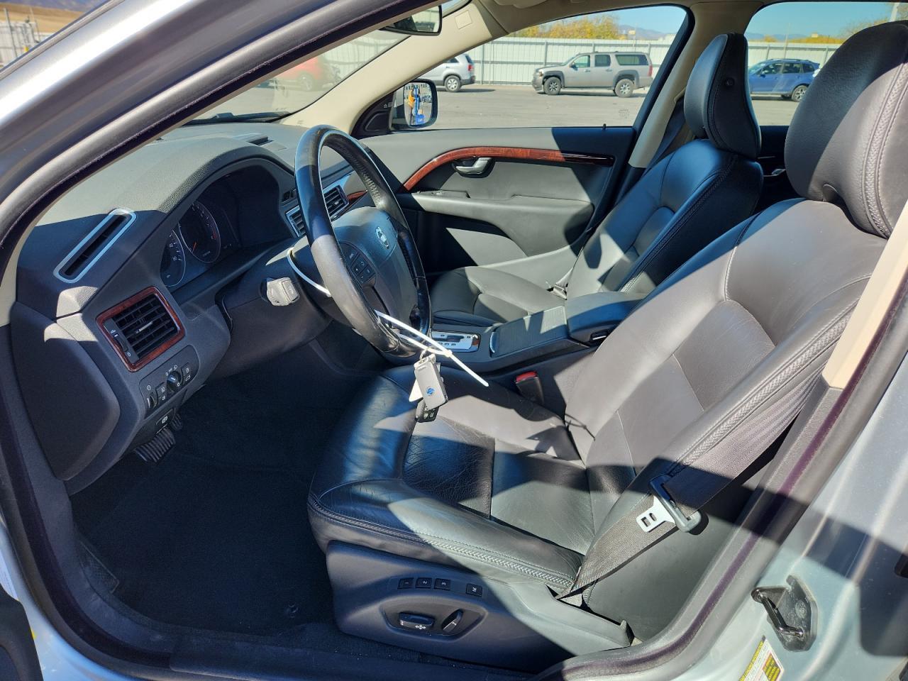 2008 VOLVO XC70