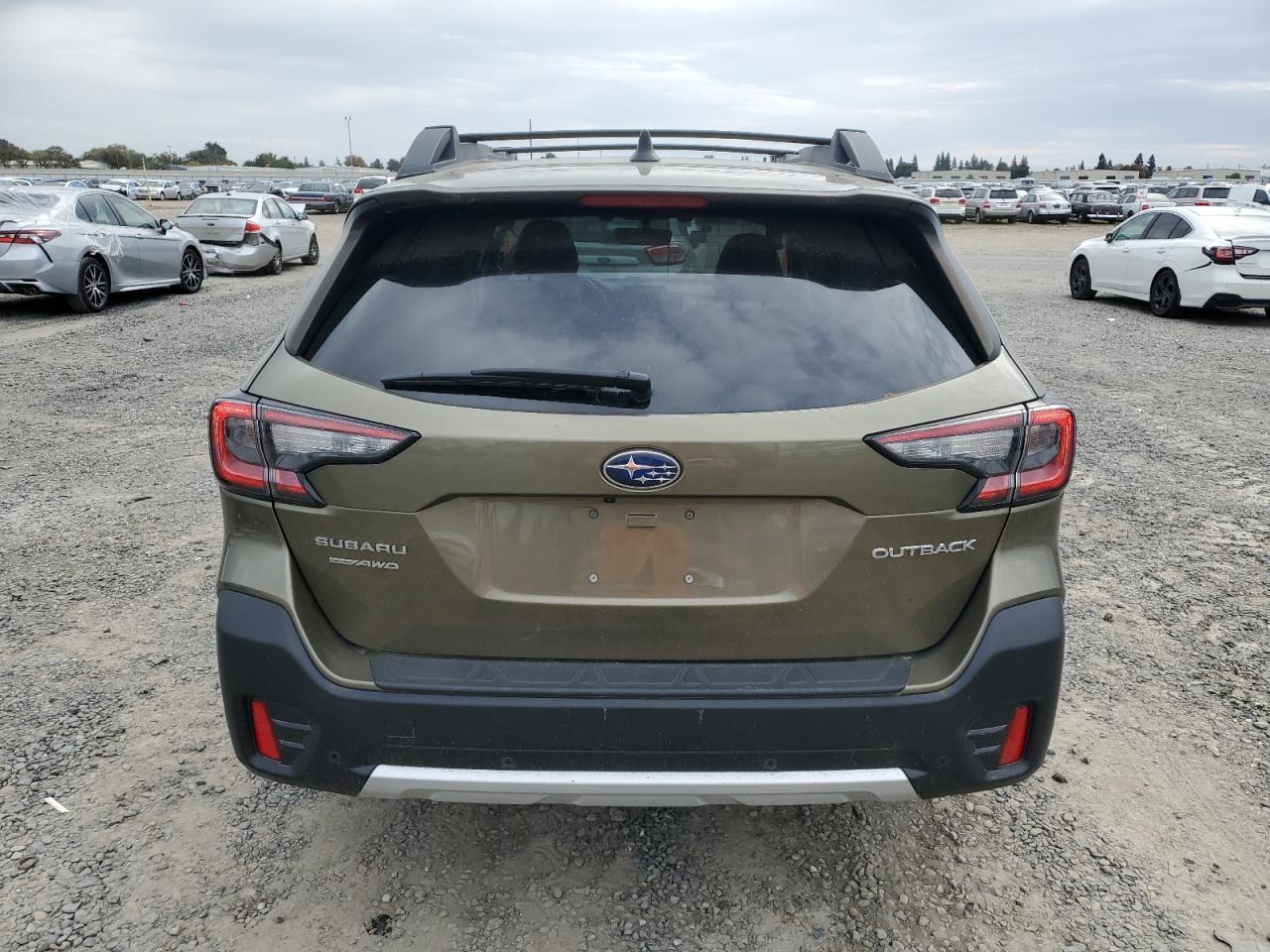 2021 SUBARU Outback
