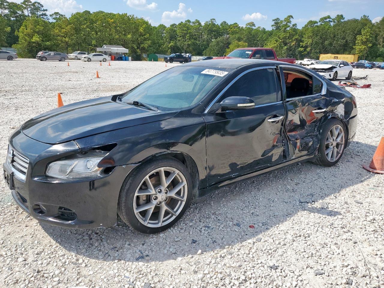 2014 NISSAN Maxima