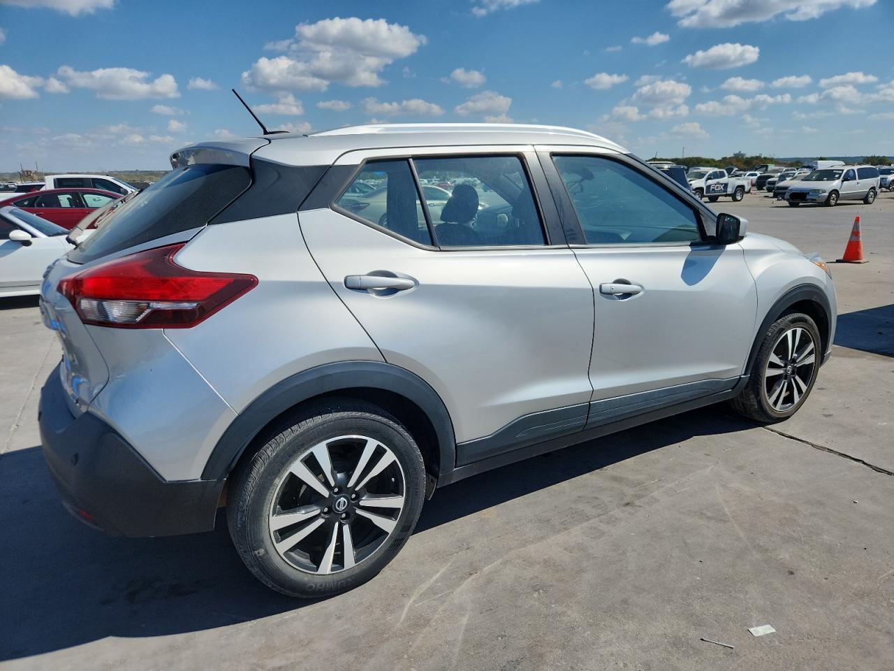 2020 NISSAN KICKS