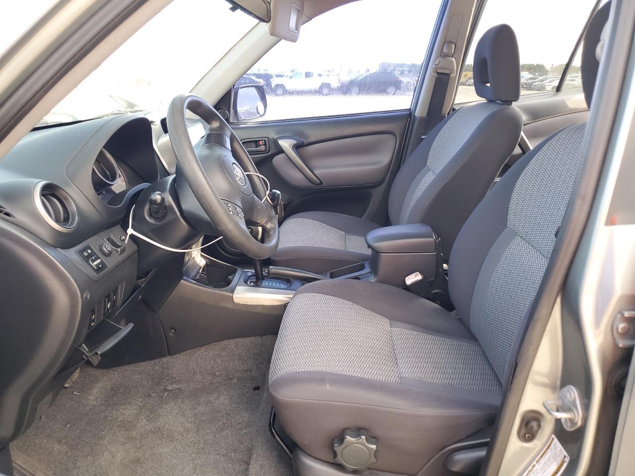 2004 TOYOTA RAV4