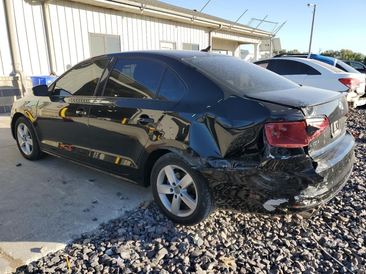 2011 VOLKSWAGEN JETTA