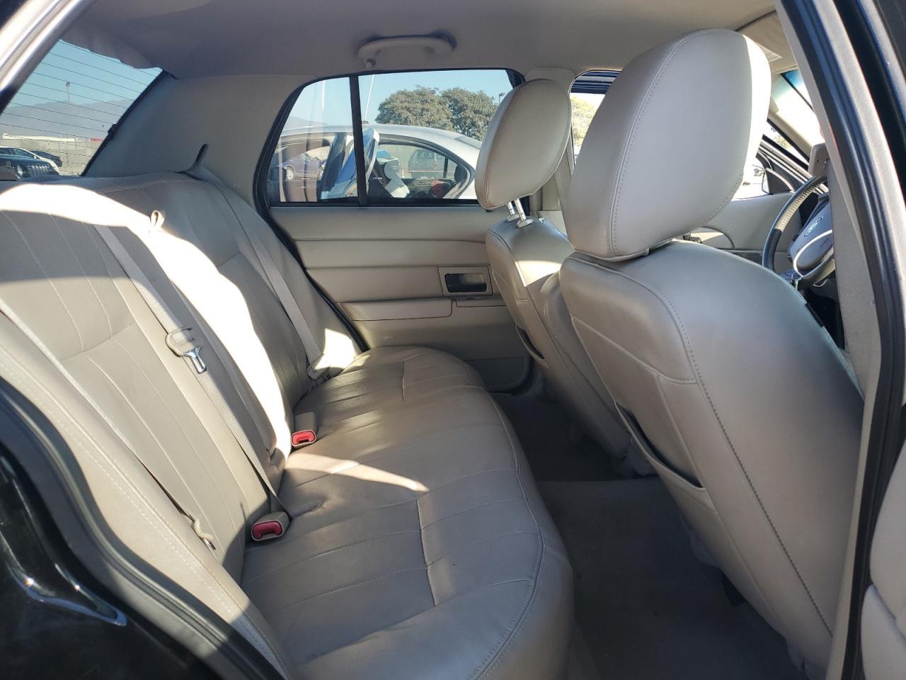 2011 FORD Crown Victoria