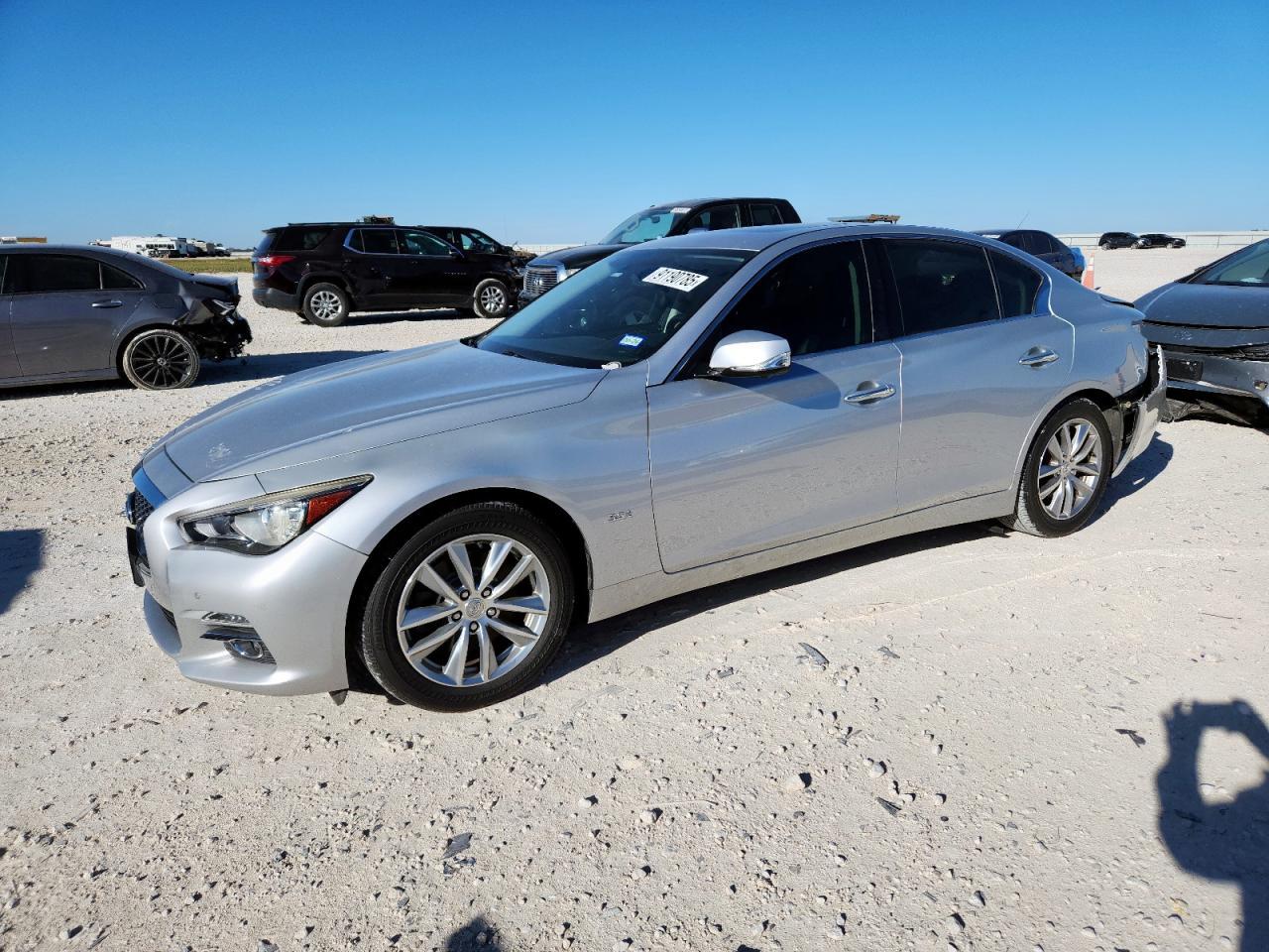 2016 INFINITI Q50