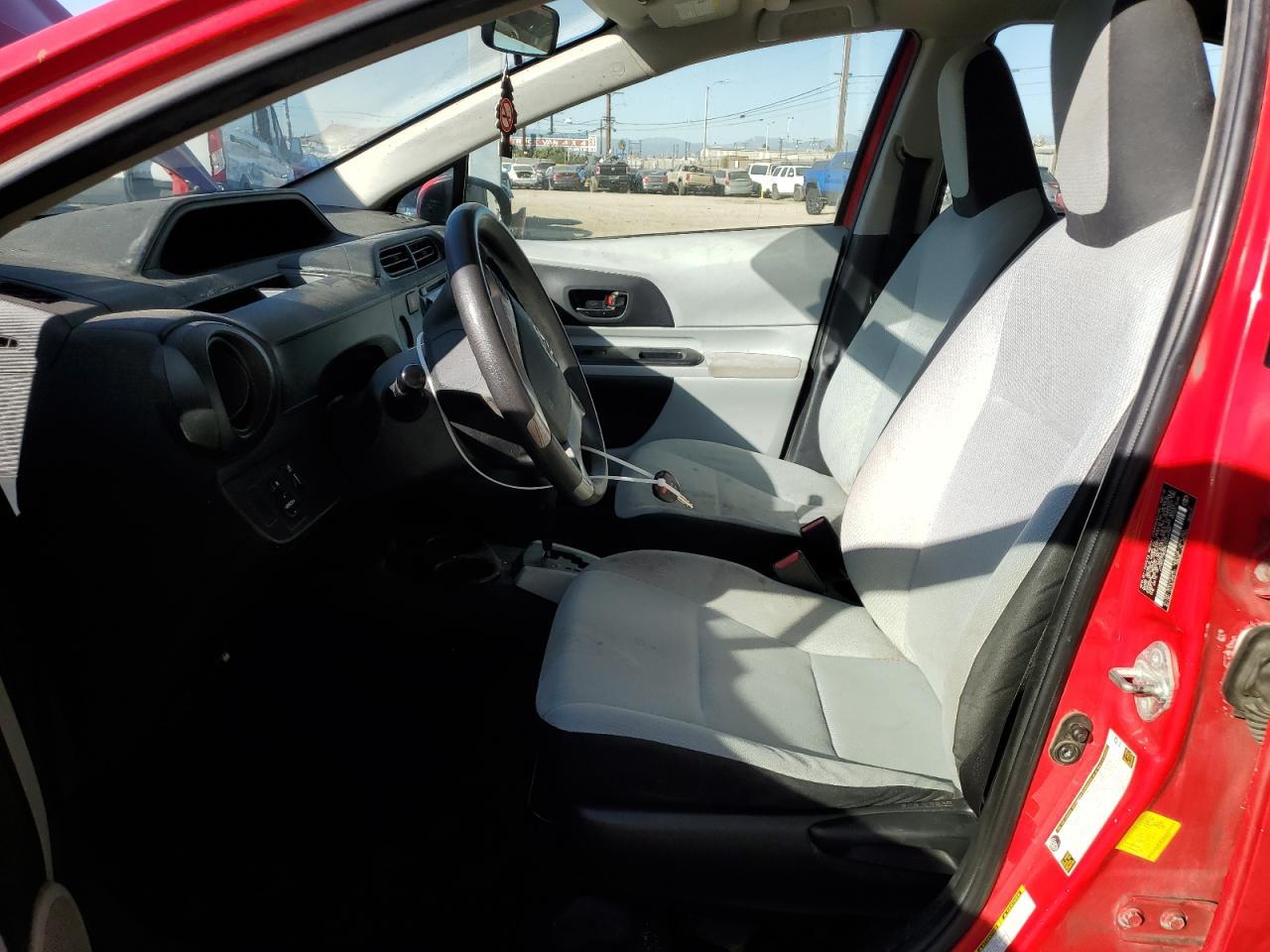 2012 TOYOTA Prius c