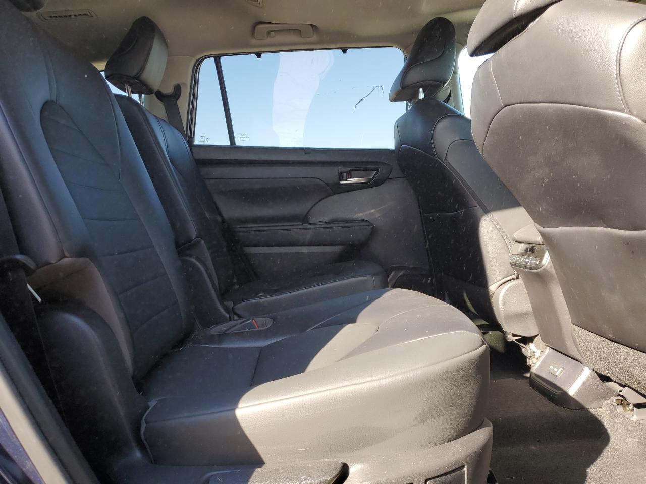 2022 TOYOTA HIGHLANDER