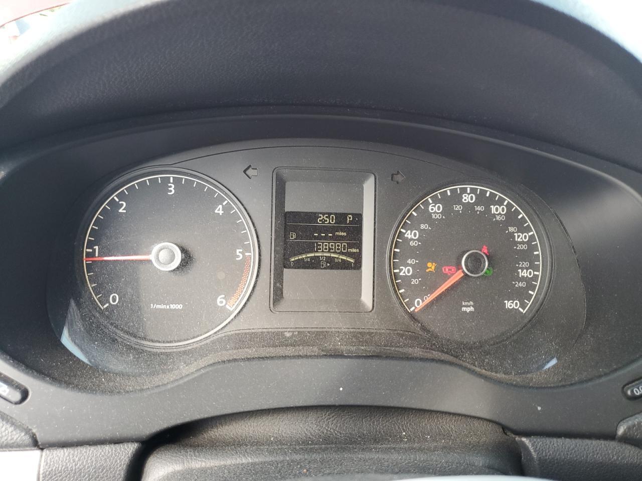 2011 VOLKSWAGEN JETTA