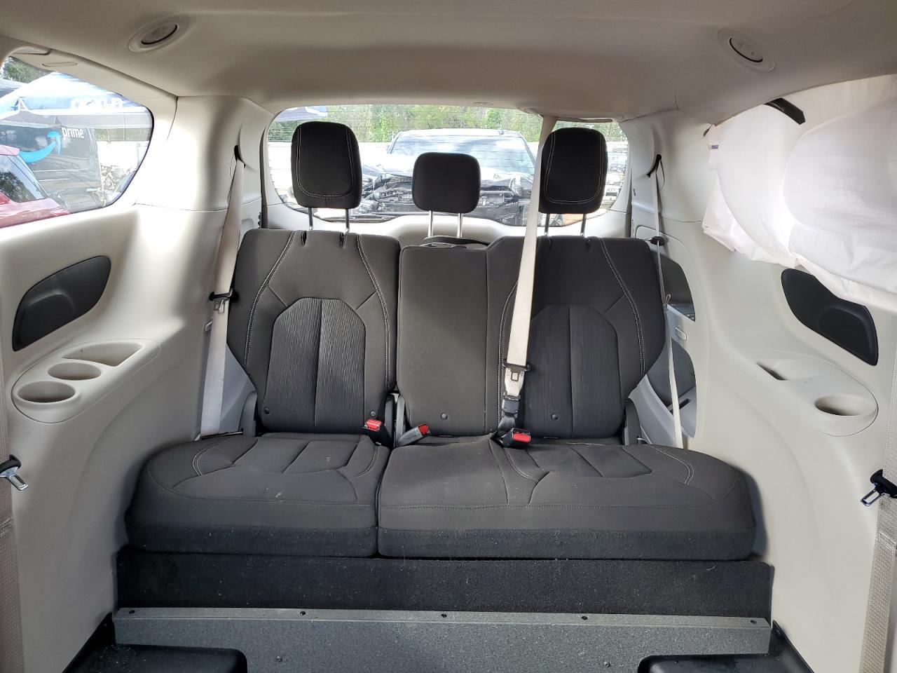 2021 CHRYSLER Voyager