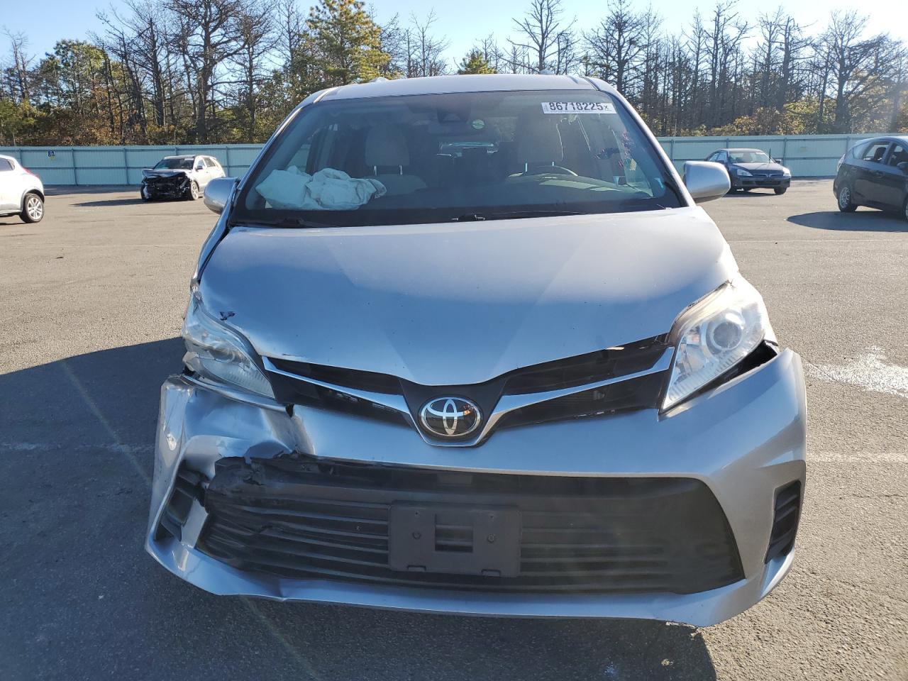2018 TOYOTA SIENNA