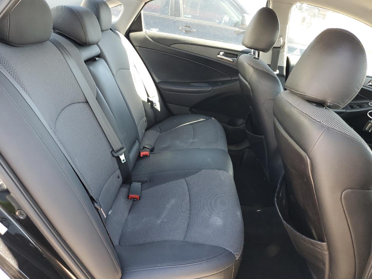 2011 HYUNDAI SONATA