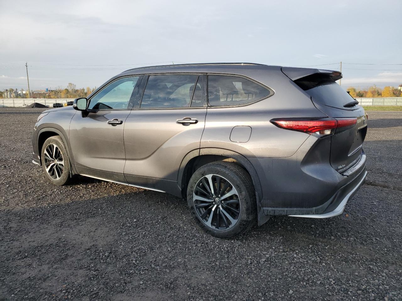 2021 TOYOTA HIGHLANDER