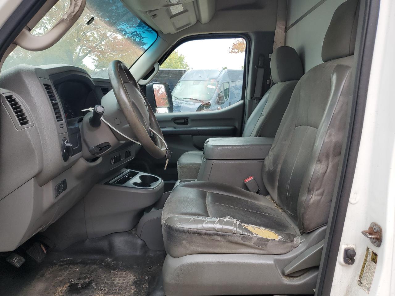 2012 NISSAN NV 2500