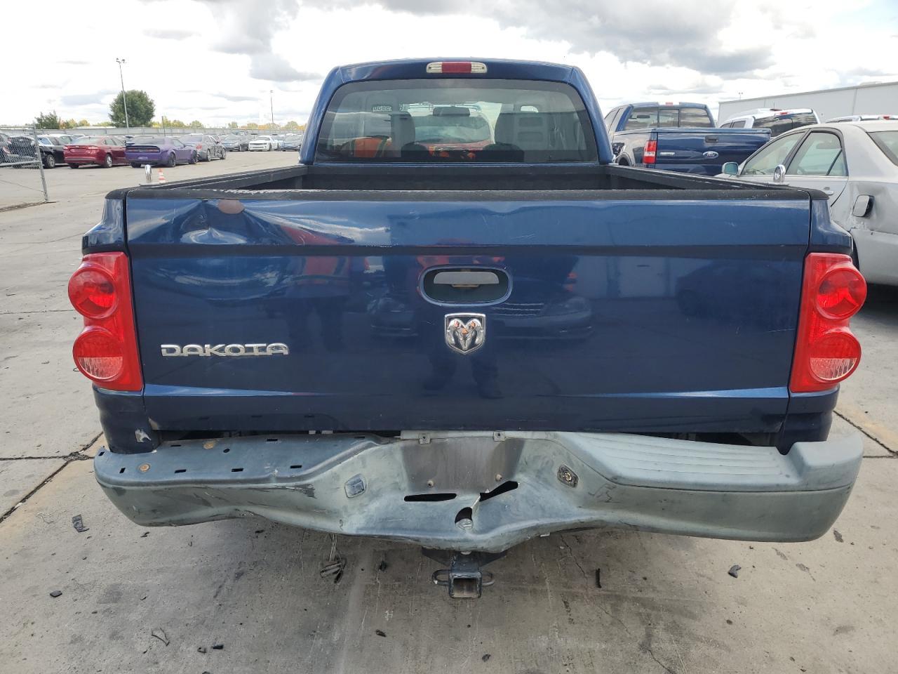 2005 DODGE Dakota