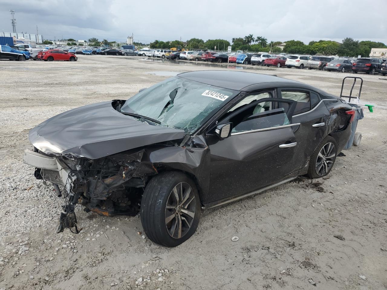 2016 NISSAN Maxima