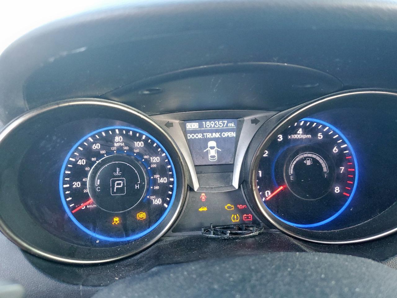 2013 HYUNDAI GENESIS