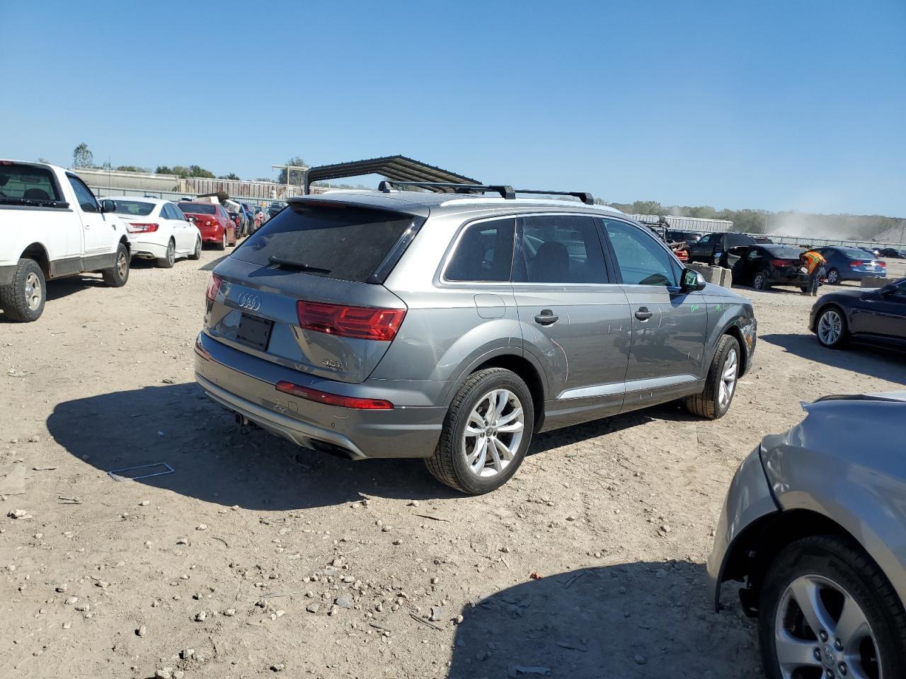 2017 AUDI Q7