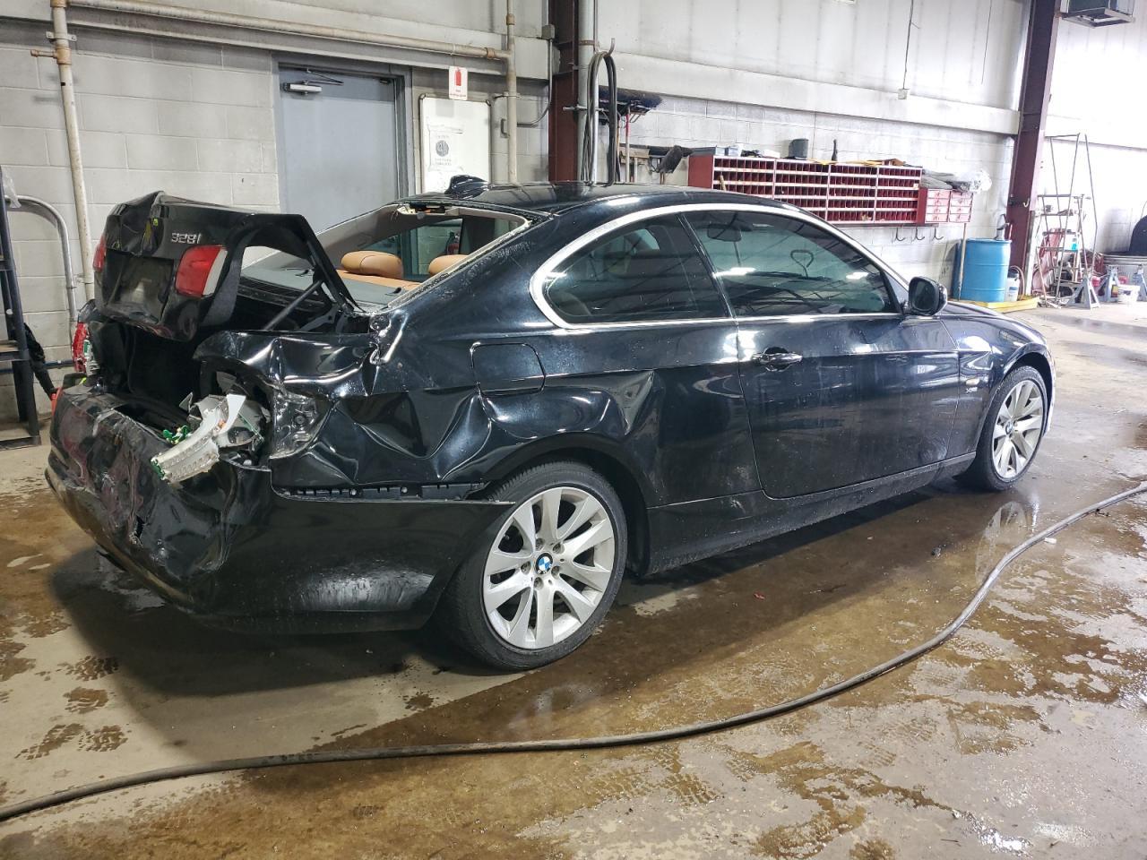 2011 BMW 3 SERIES